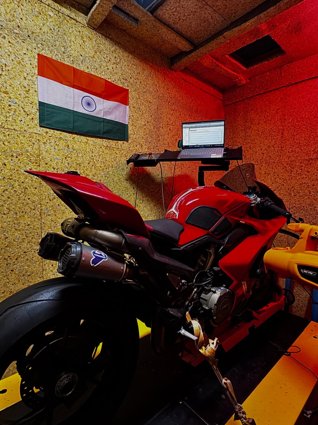 Ducati V4S